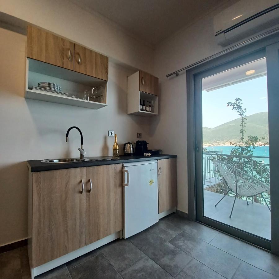 Ponti Bay Apartments Василики Экстерьер фото